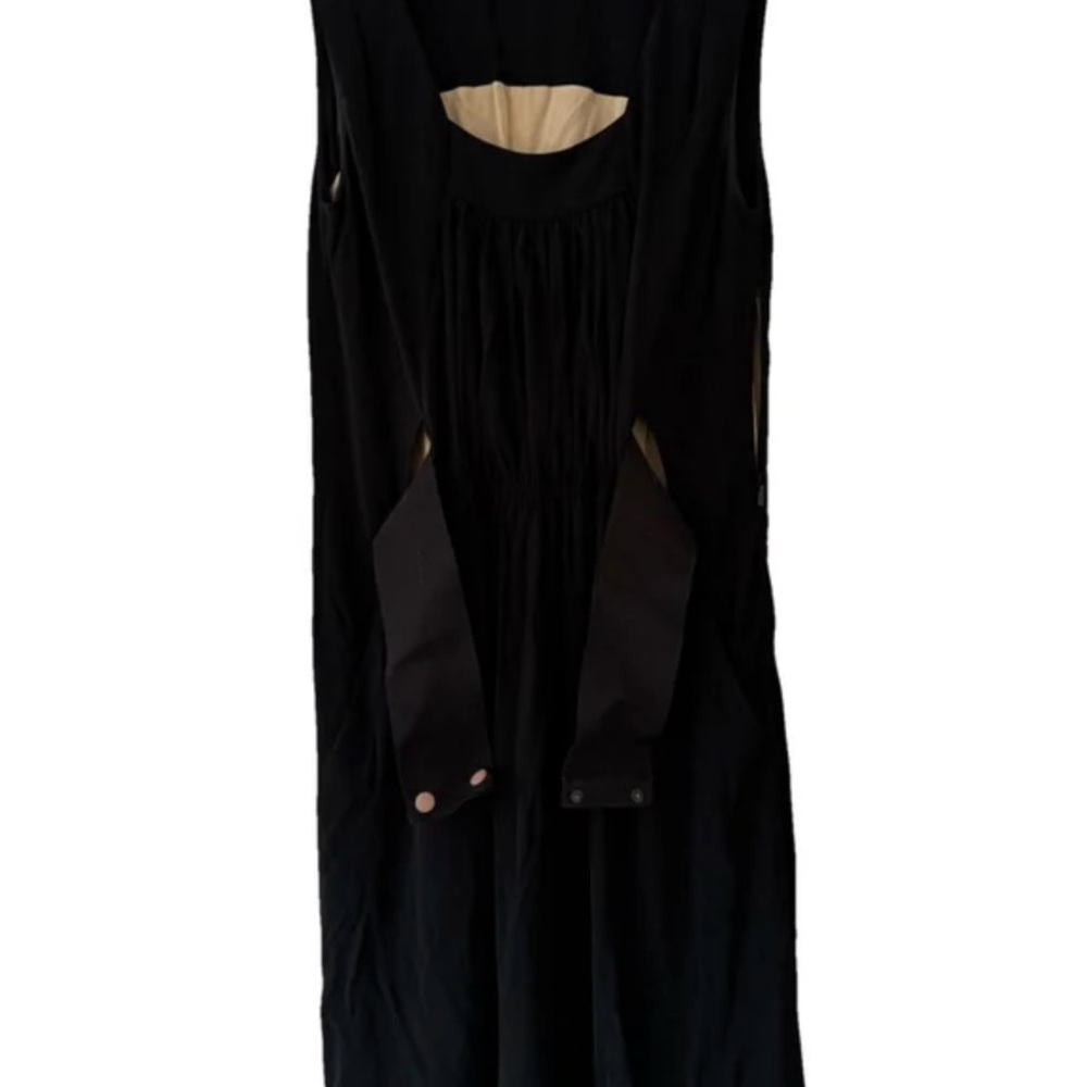 Chloe Elegant Black Sleeveless Dress